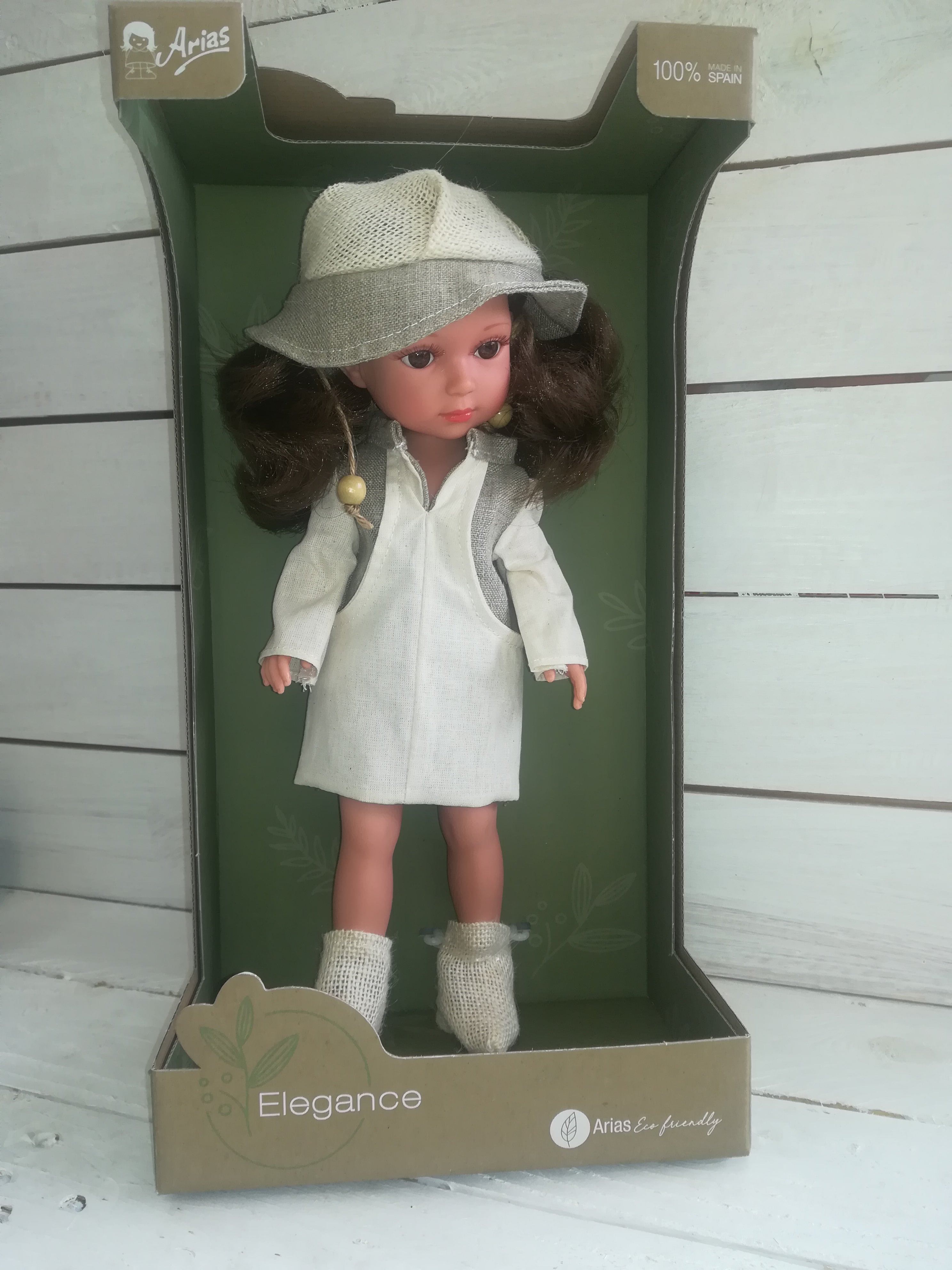 Lėlytė Carole su lininiais rūbeliais, 36 cm – Pupuliuk.lt
