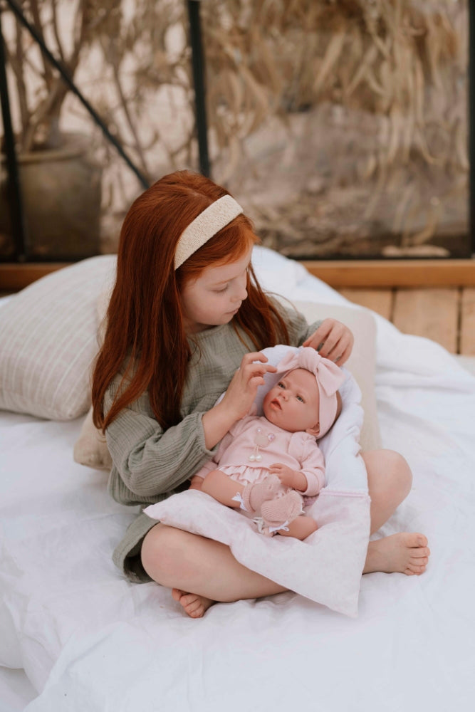 Reborn lėlytė rožiniais rūbeliais, 40 cm – Pupuliuk.lt
