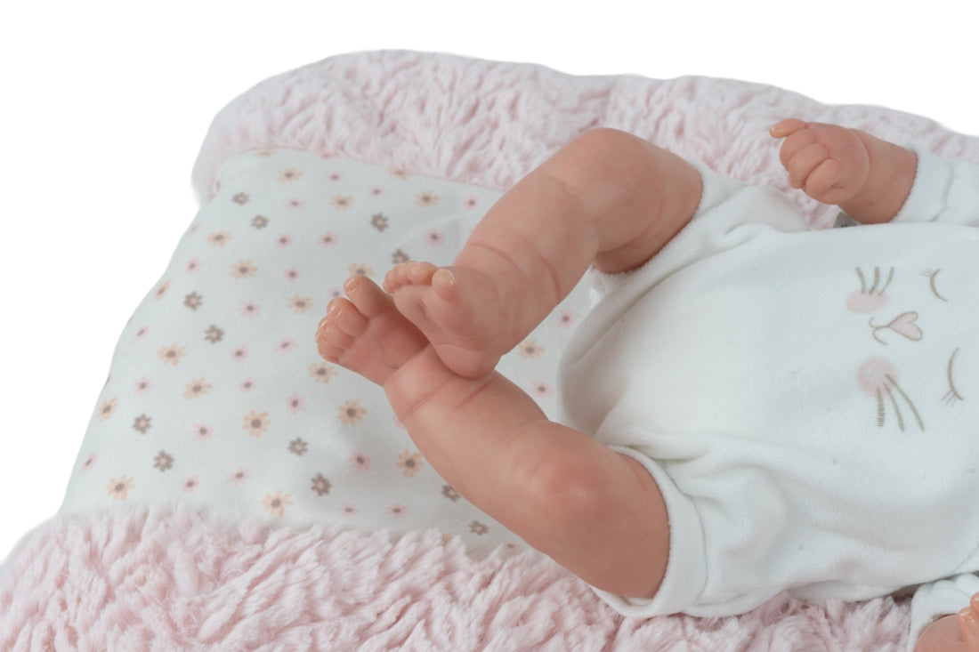 Arias Reborn lėlė kūdikėlis su miego pagalve, 35 cm – Pupuliuk.lt