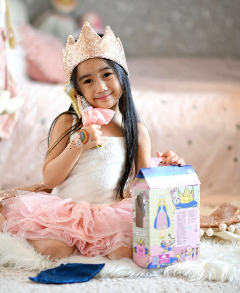 Lottie lėlė Pilies Karalienė – Pupuliuk.lt